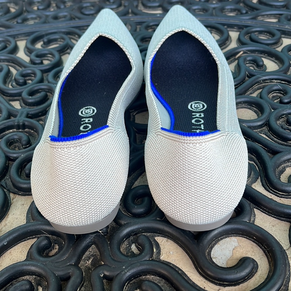 ⭐️ Rothy’s Gray Pointed Toe Flats - Picture 6 of 14